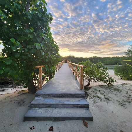 Surf Deck Hotell Thulusdhoo Exteriör bild