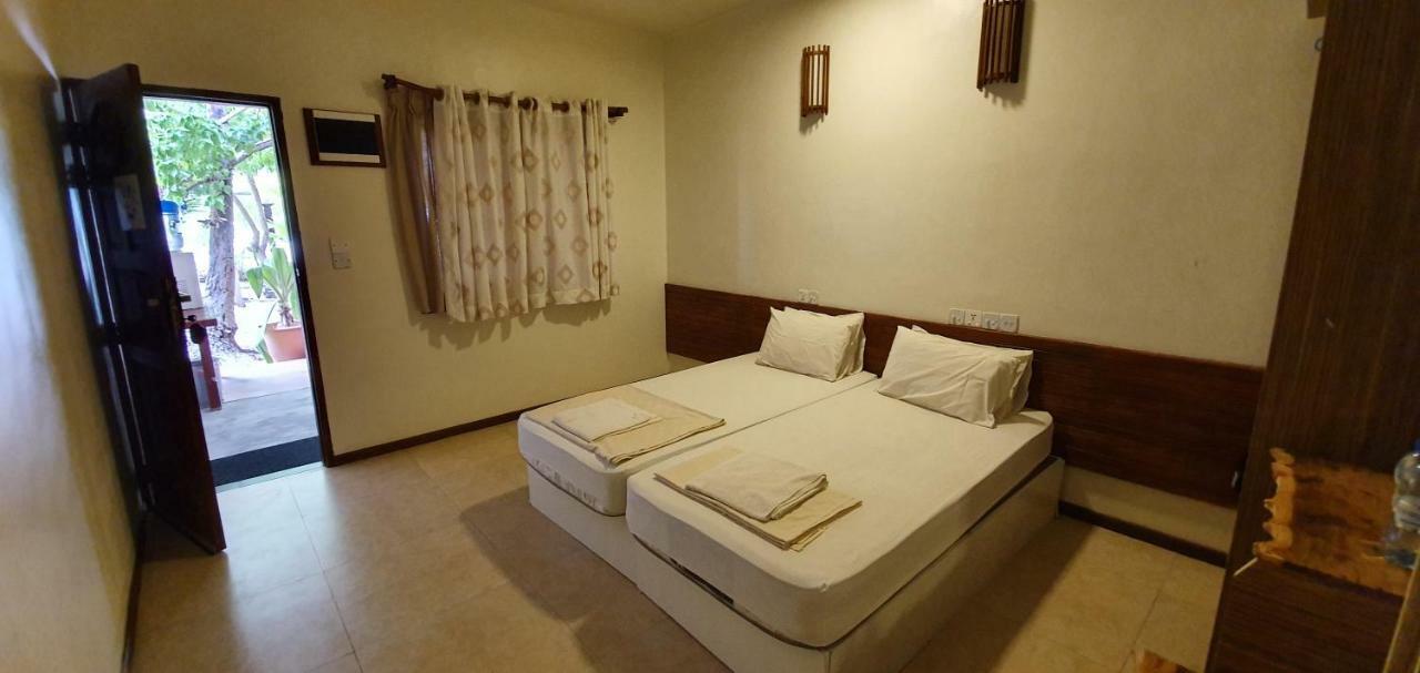 Surf Deck Hotell Thulusdhoo Exteriör bild