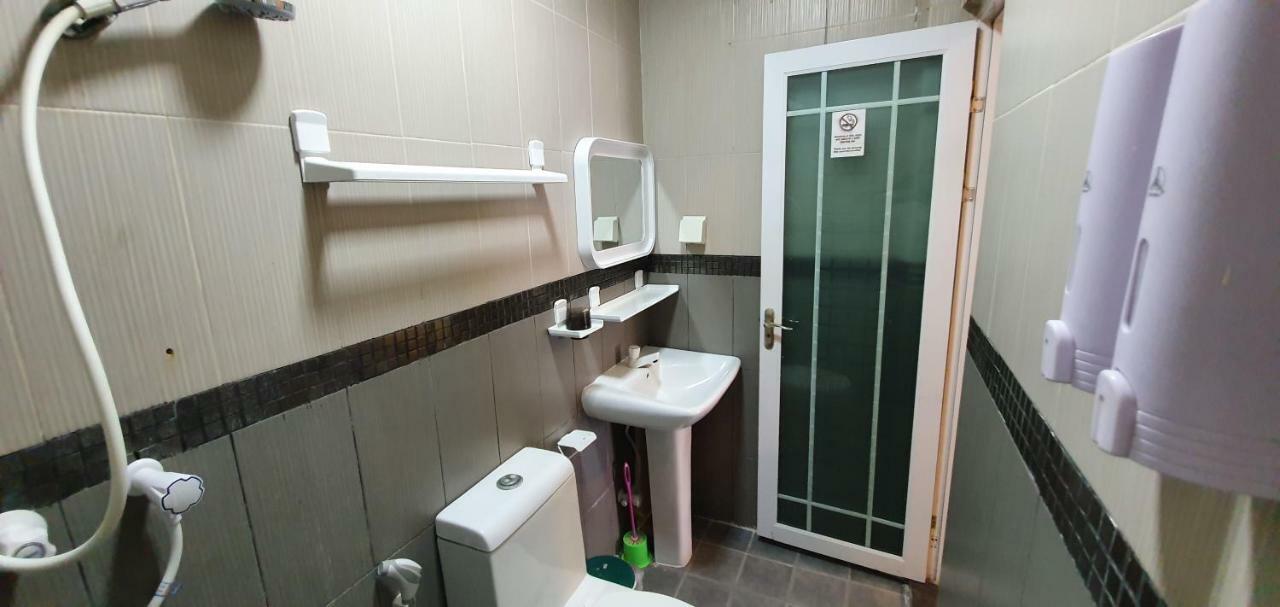 Surf Deck Hotell Thulusdhoo Exteriör bild