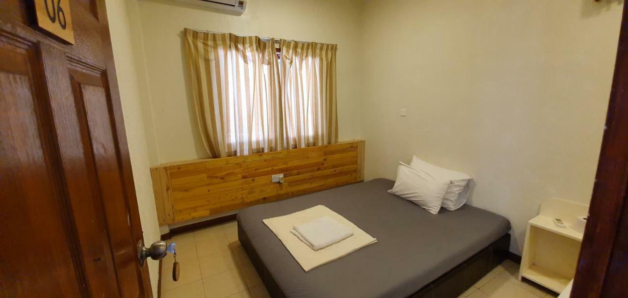 Surf Deck Hotell Thulusdhoo Exteriör bild