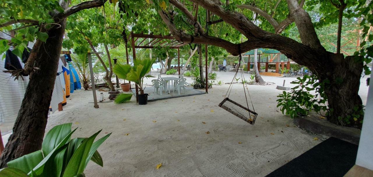 Surf Deck Hotell Thulusdhoo Exteriör bild