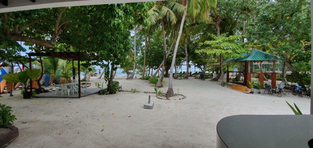 Surf Deck Hotell Thulusdhoo Exteriör bild